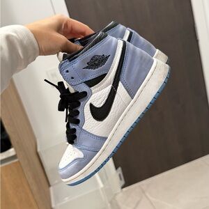 Jordan University Blue 1s